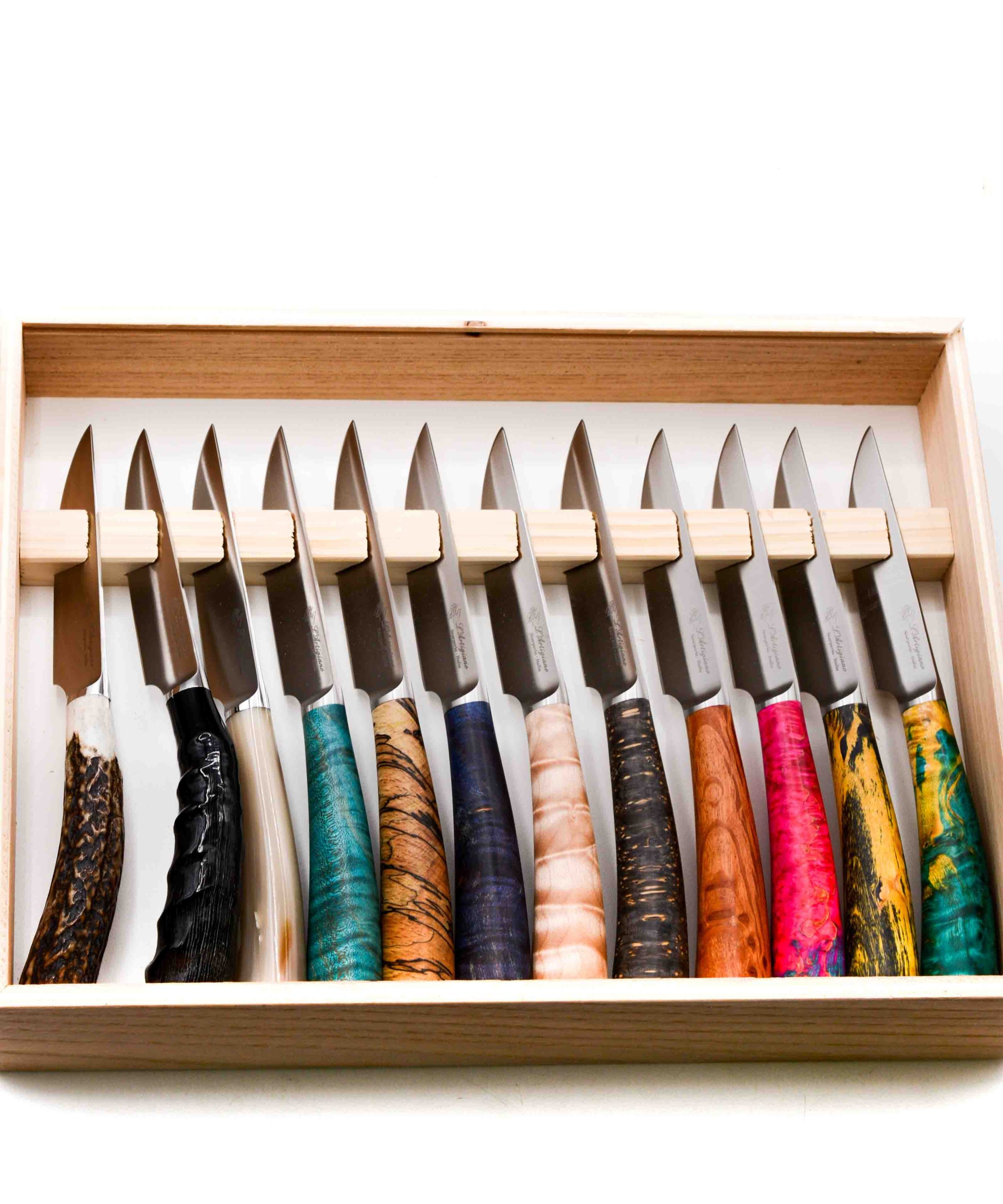 A.S. Set 12pz Bistecca Legni vari e Corno coltellipersonalizzati.com 1 scaled 1.jpg A.S. Set 12pz Bistecca Legni vari e Corno coltellipersonalizzati.com 1 scaled 1.jpg