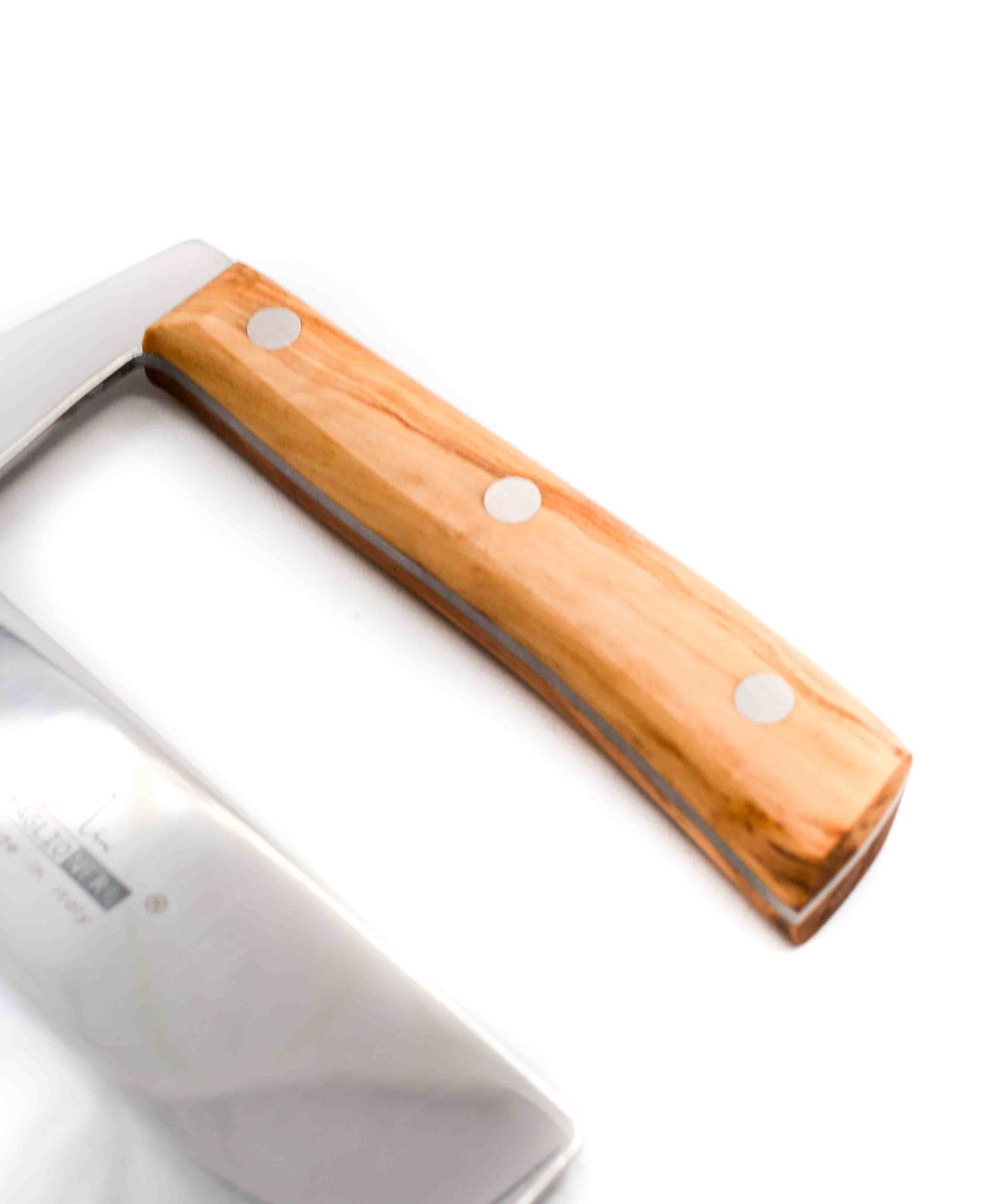 Maglio Nero Iside Coltello per Formaggio Ghiglio Ulivo coltellipersonalizzati.com 3 scaled 1.jpg Maglio Nero Iside Coltello per Formaggio Ghiglio Ulivo coltellipersonalizzati.com 3 scaled 1.jpg